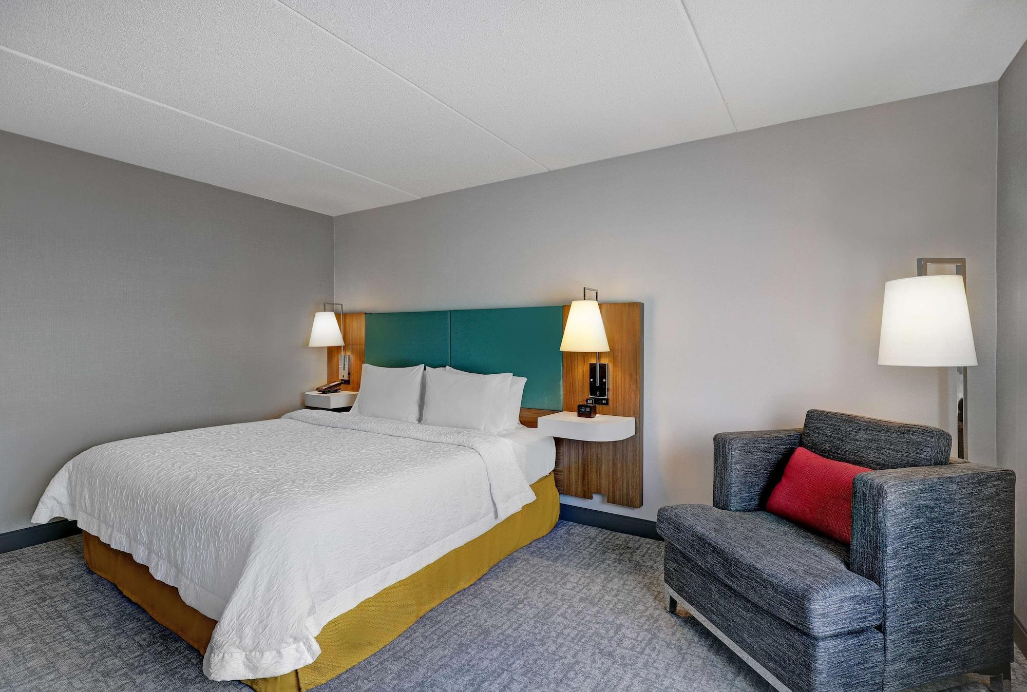 Hampton Inn & Suites Белвил Екстериор снимка