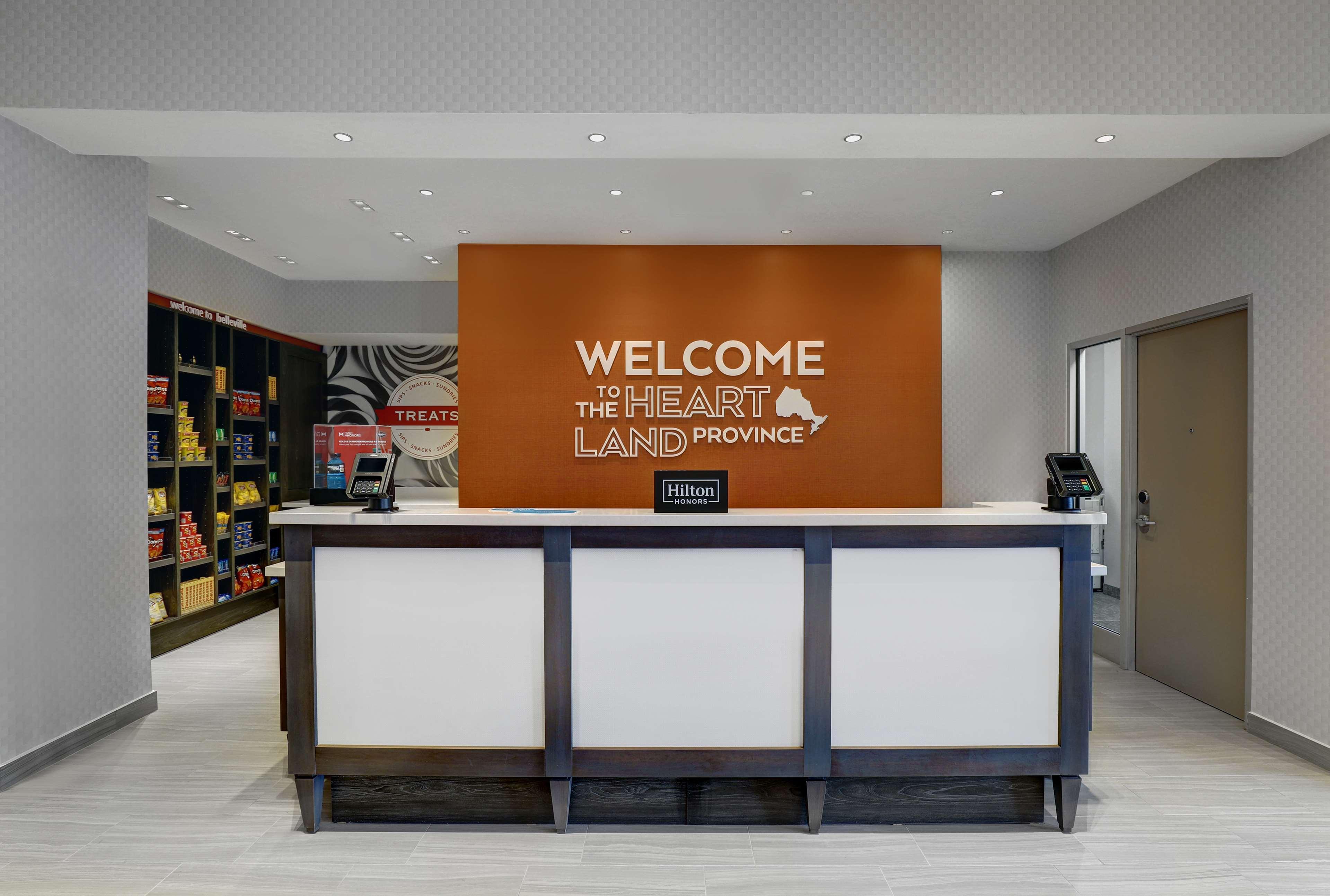 Hampton Inn & Suites Белвил Екстериор снимка