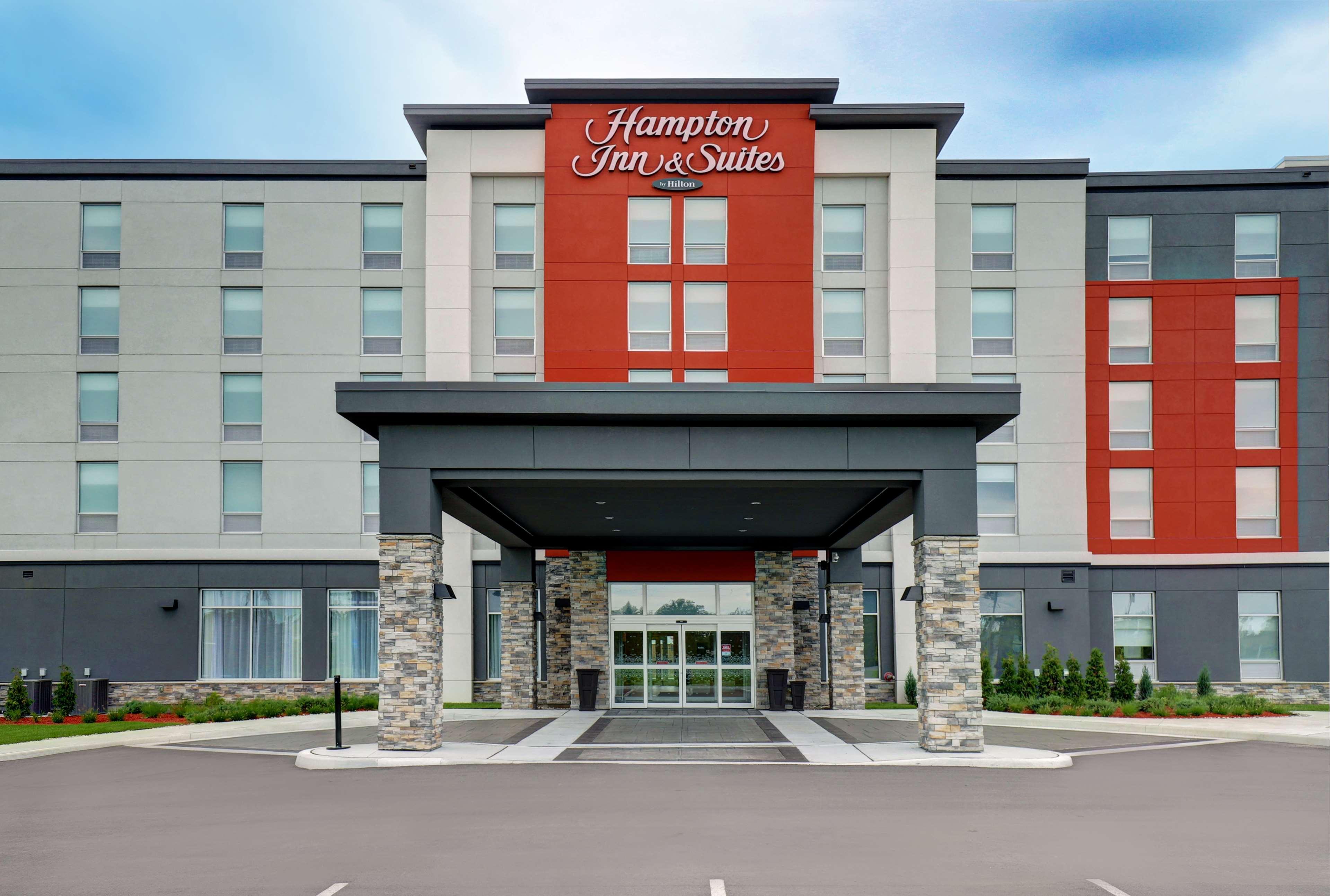 Hampton Inn & Suites Белвил Екстериор снимка