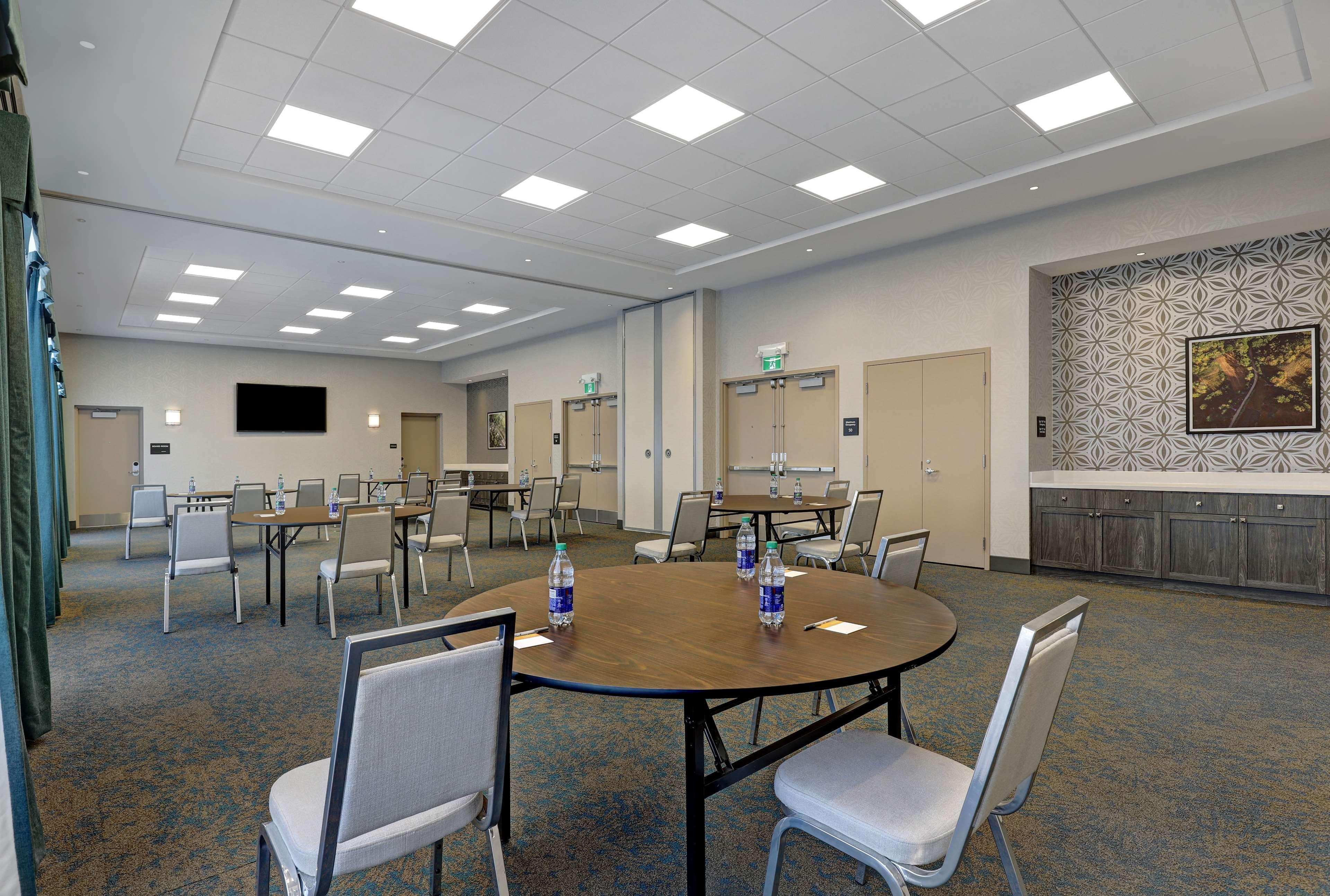 Hampton Inn & Suites Белвил Екстериор снимка