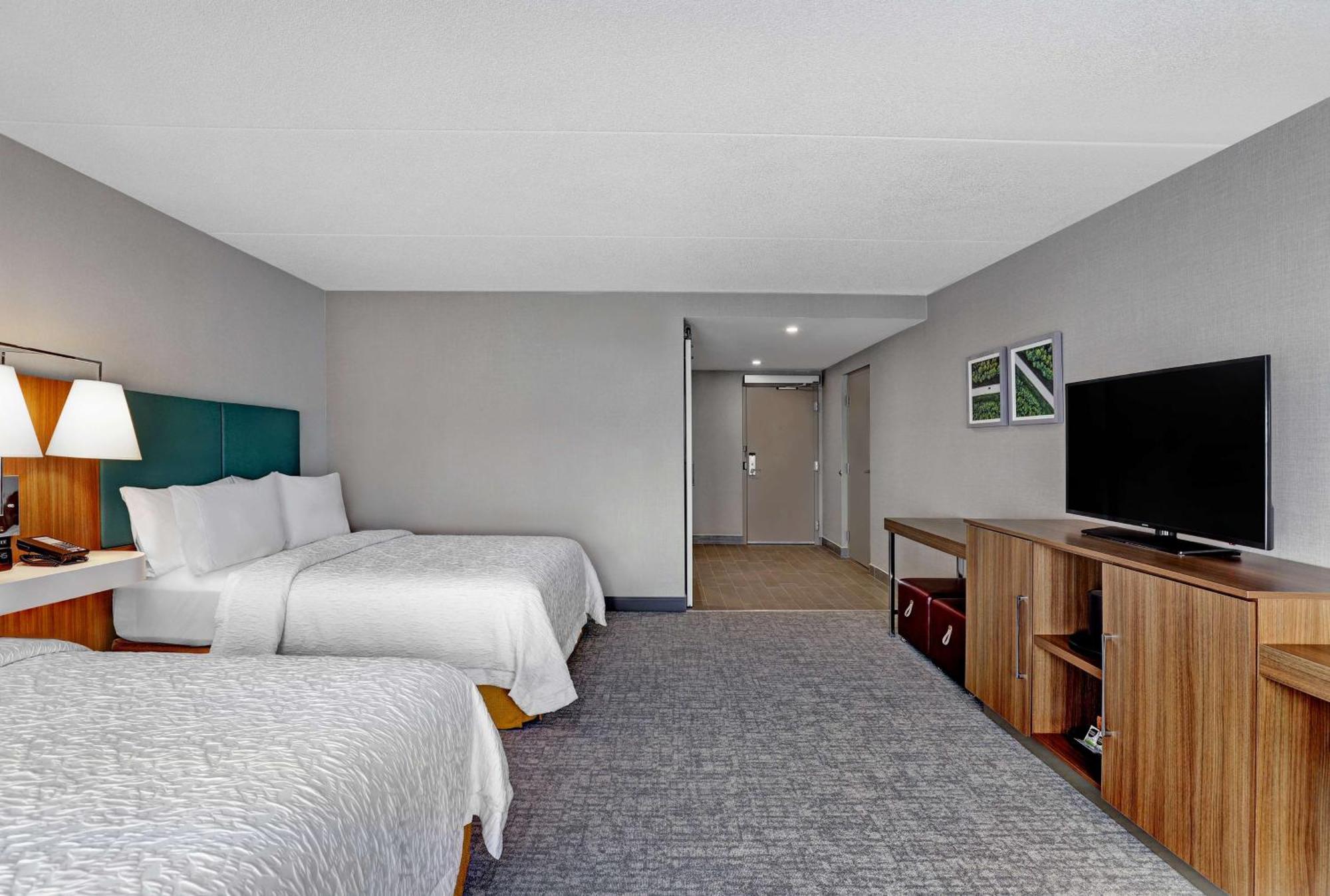 Hampton Inn & Suites Белвил Екстериор снимка